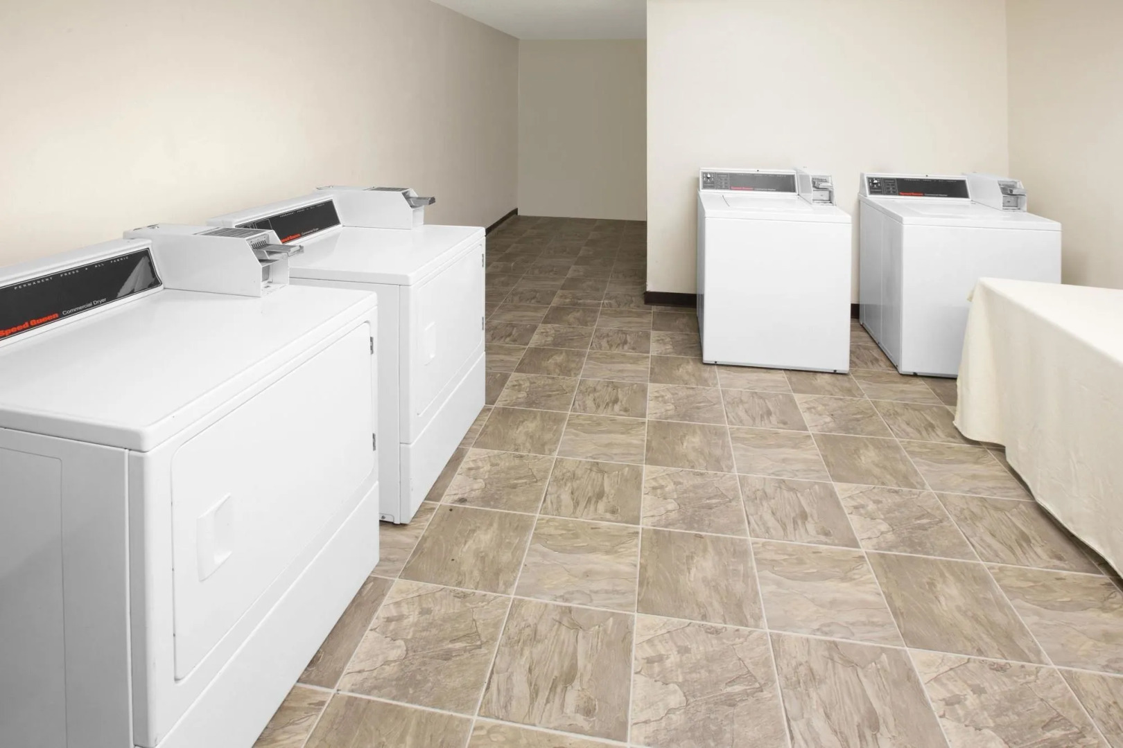 Super 8 by Wyndham Biloxi