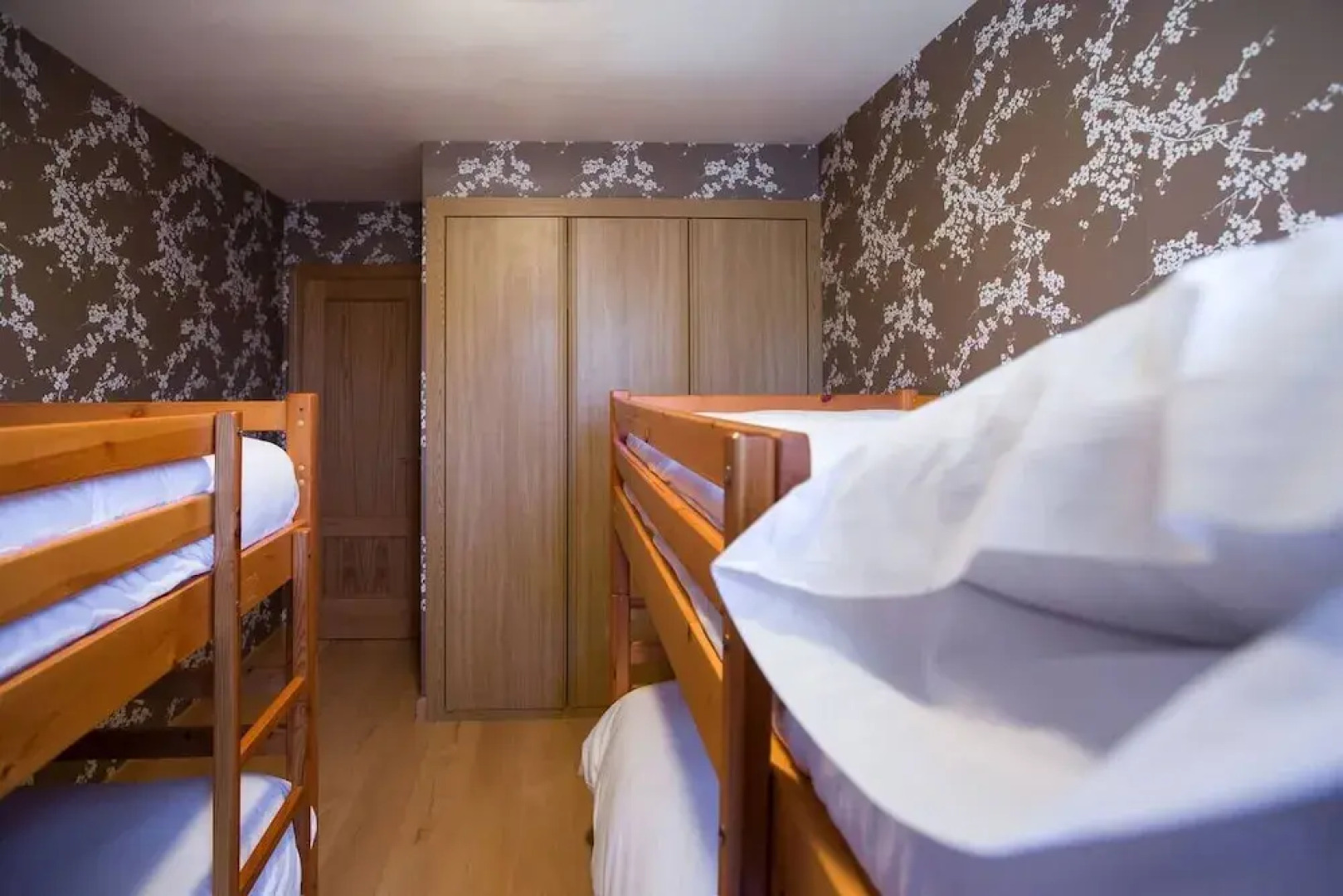 Lanuza by Keywii. 4 Paxs. Formigal