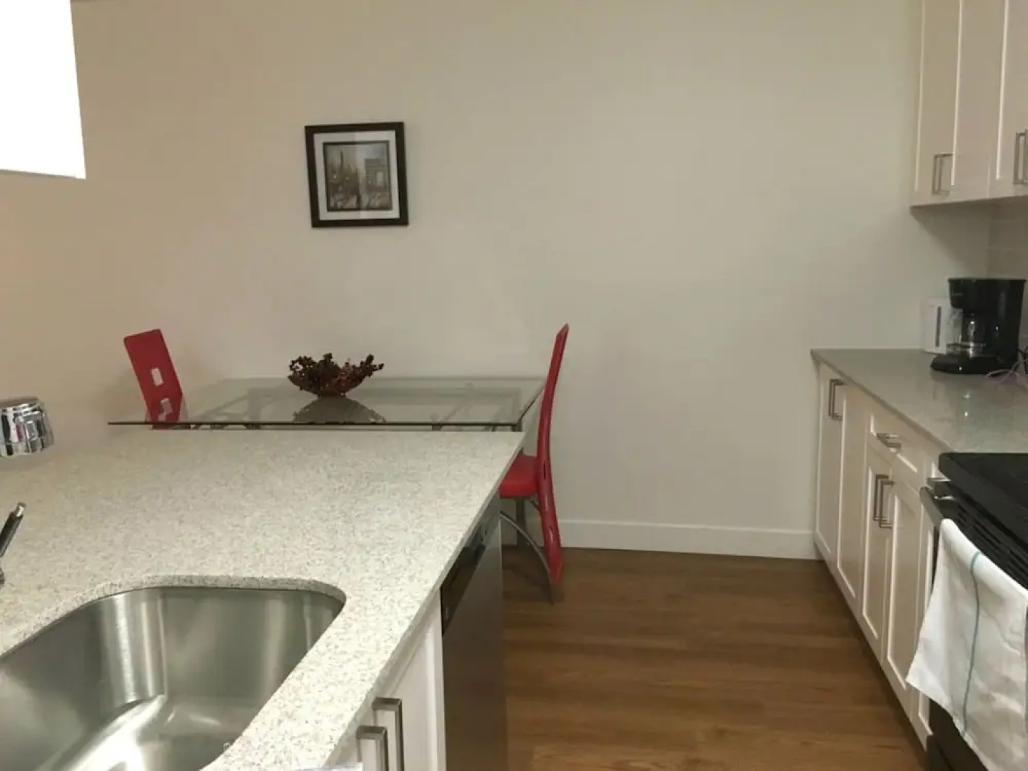 Pelicanstay in Burnaby Lake