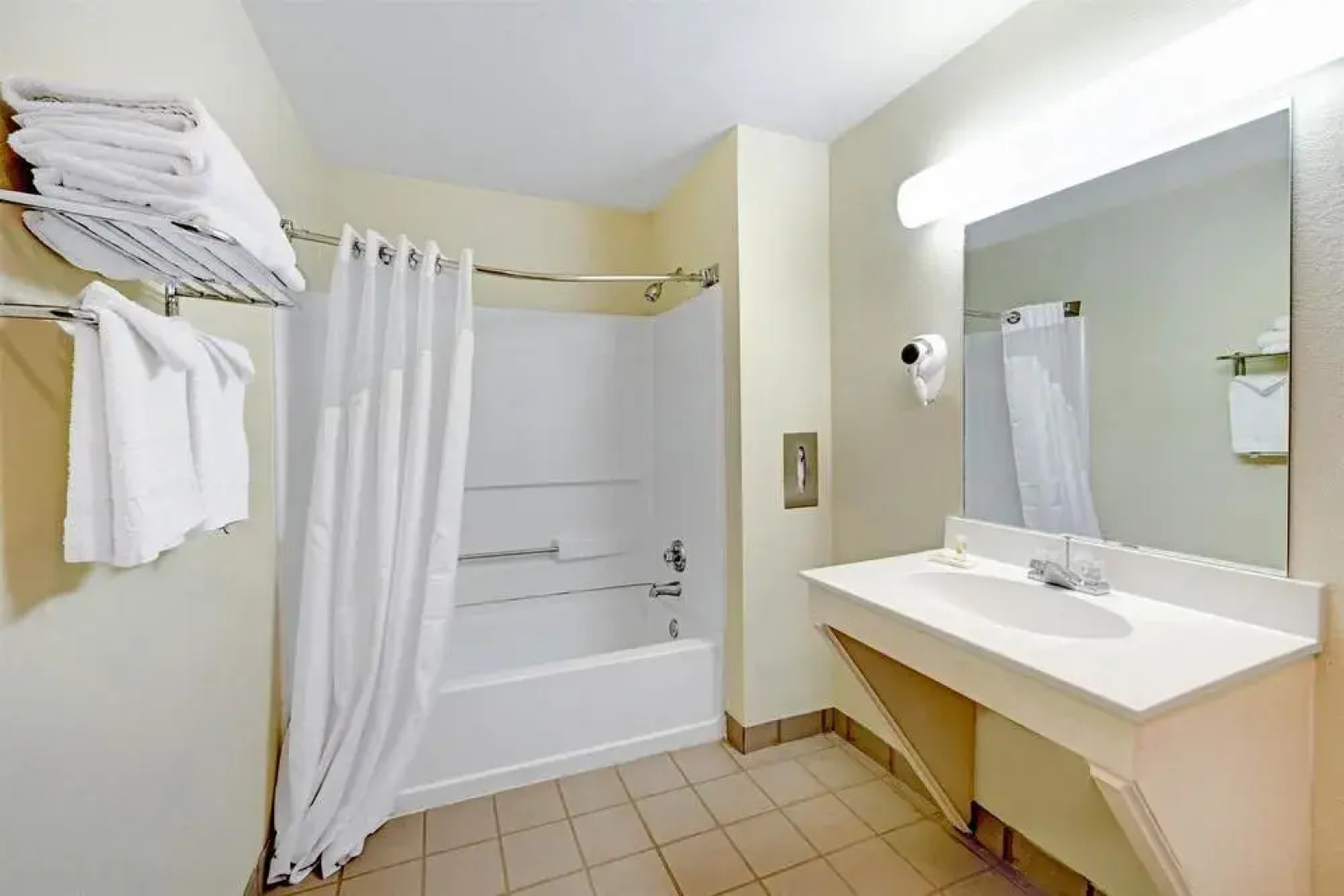 Days Inn and Suites Plano Medical Center Dallas