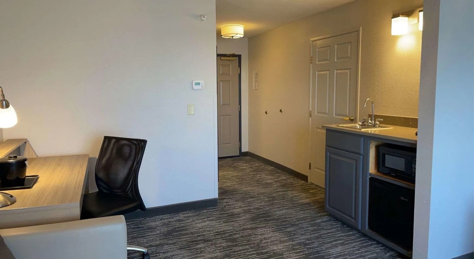 Country Inn & Suites by Radisson, Galena, IL