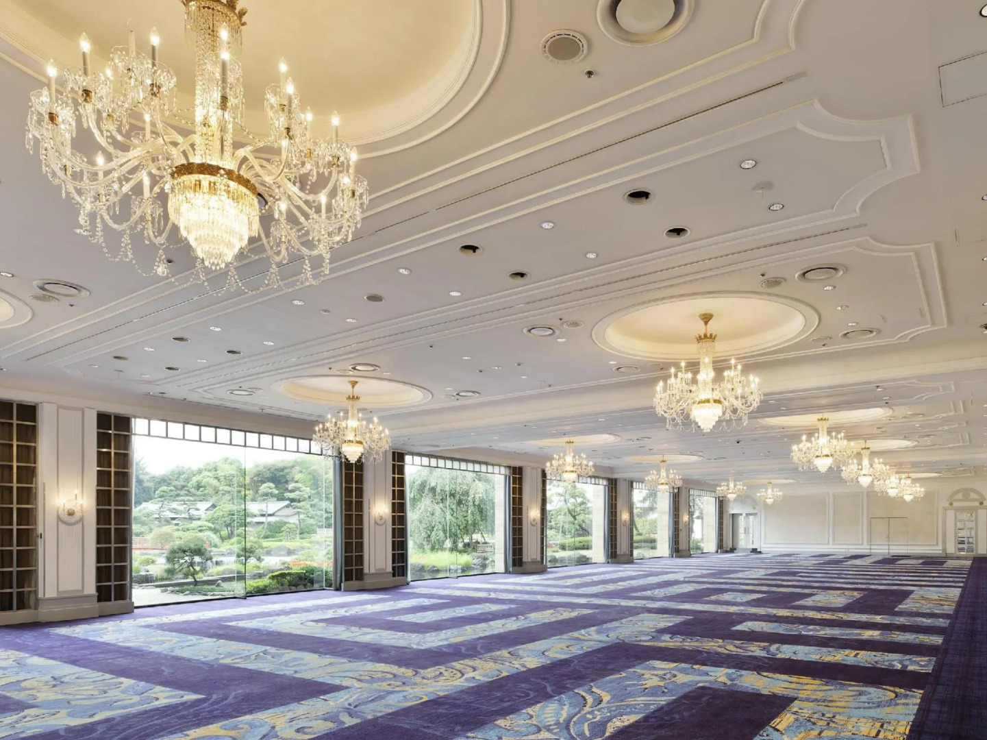 Hotel New Otani Tokyo, The Main