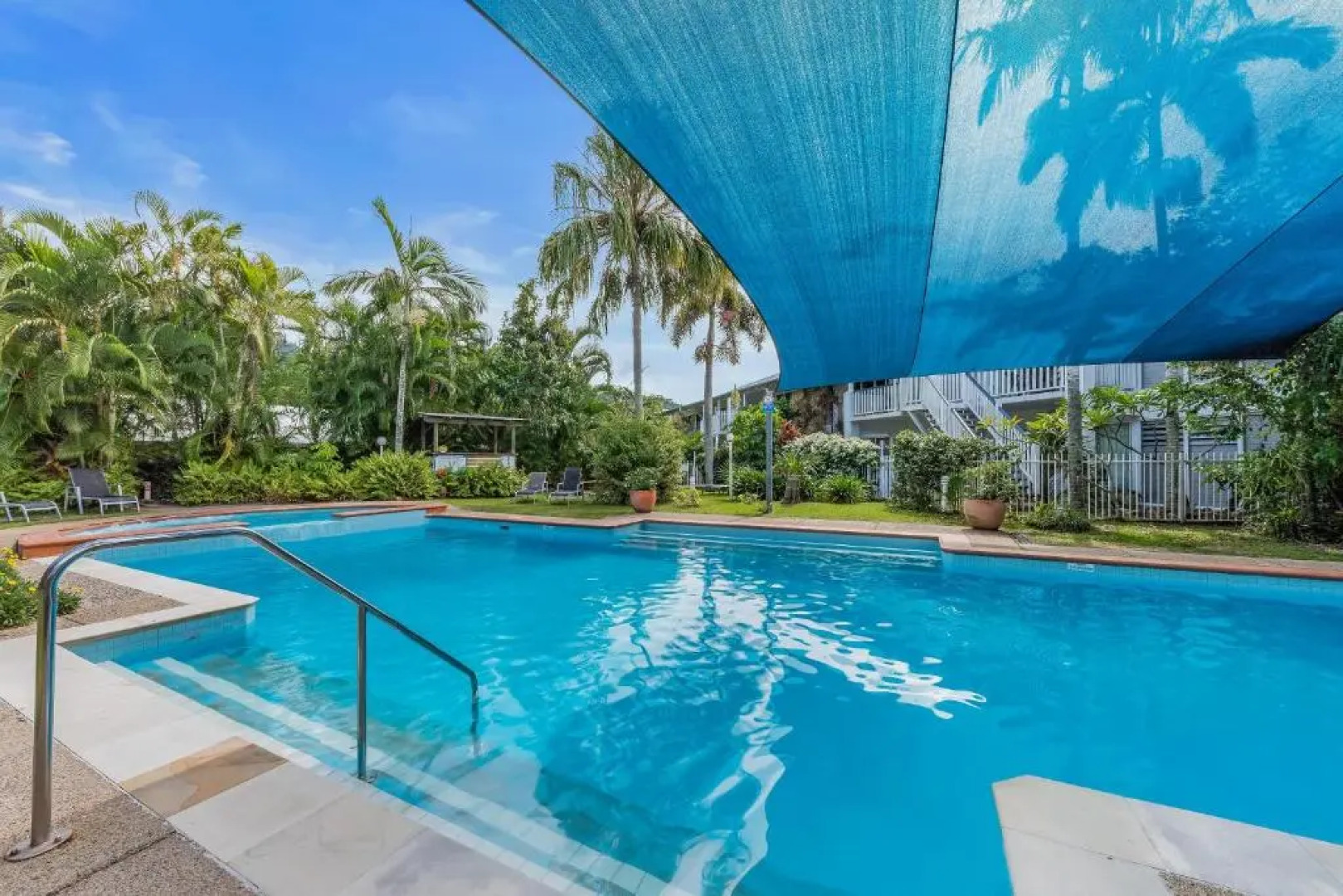 Tropical Mango WiFi Pool