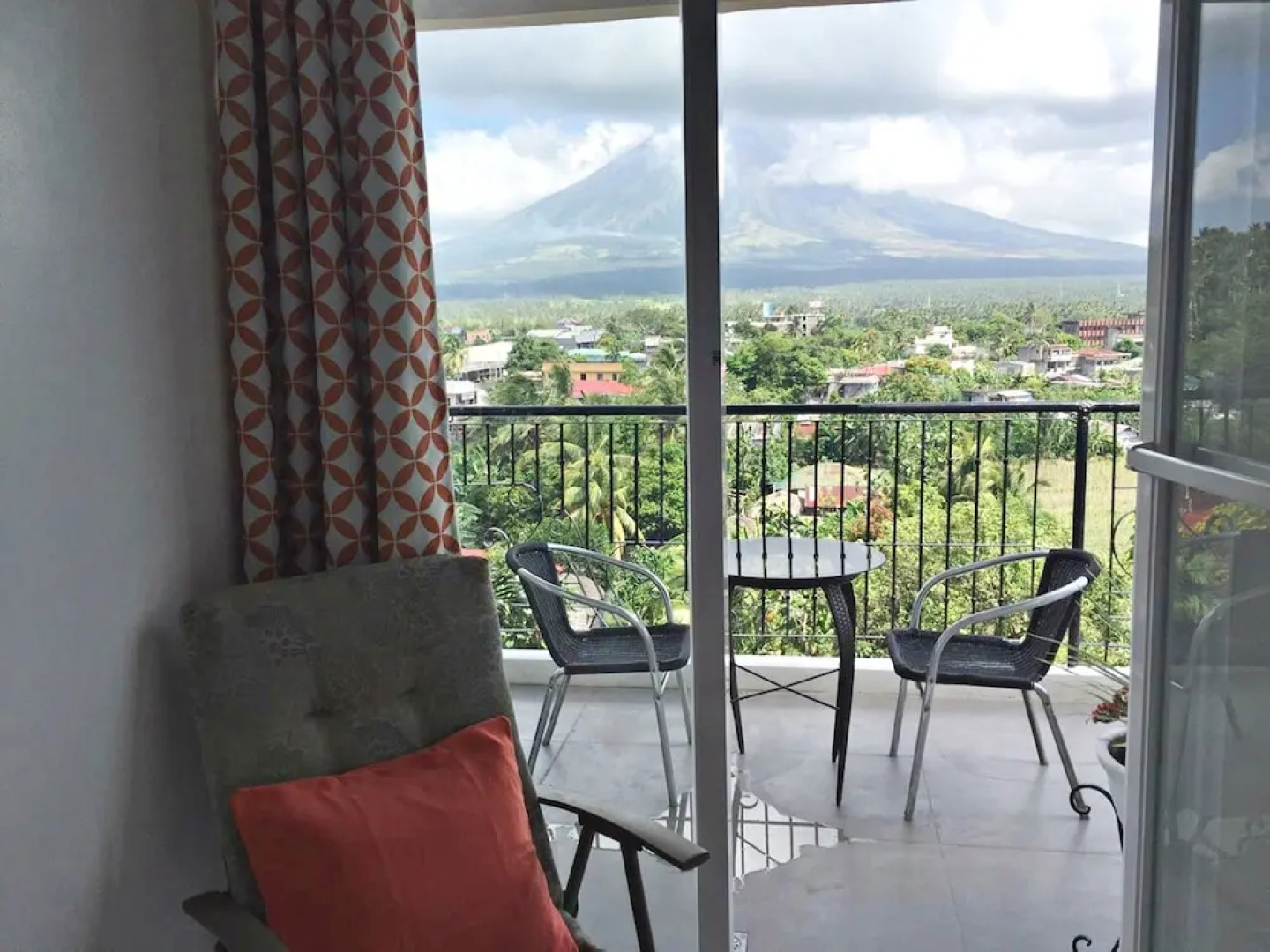 Alta Residences Legazpi