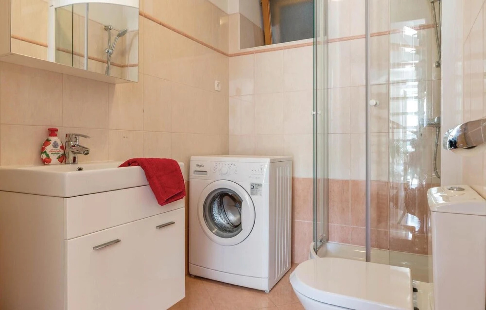 Beautiful Home in Orbanici With Wifi and 3 Bedrooms