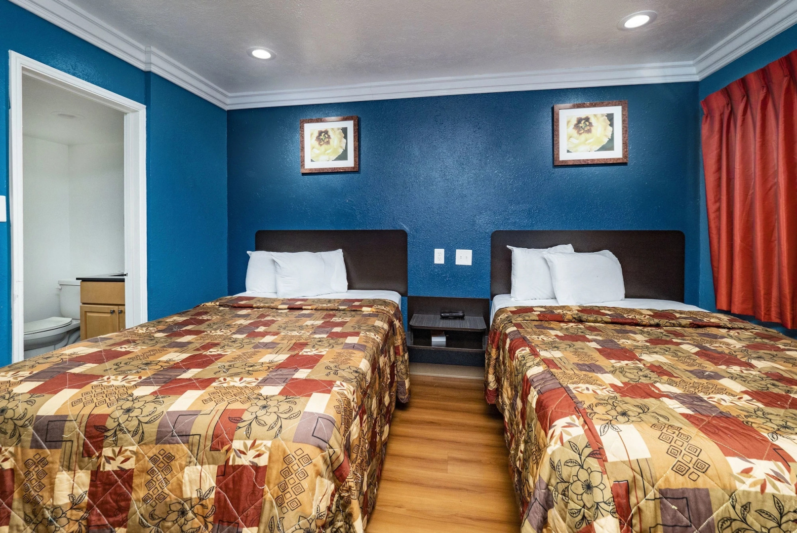 Travelodge by Wyndham Sacramento Convention Center