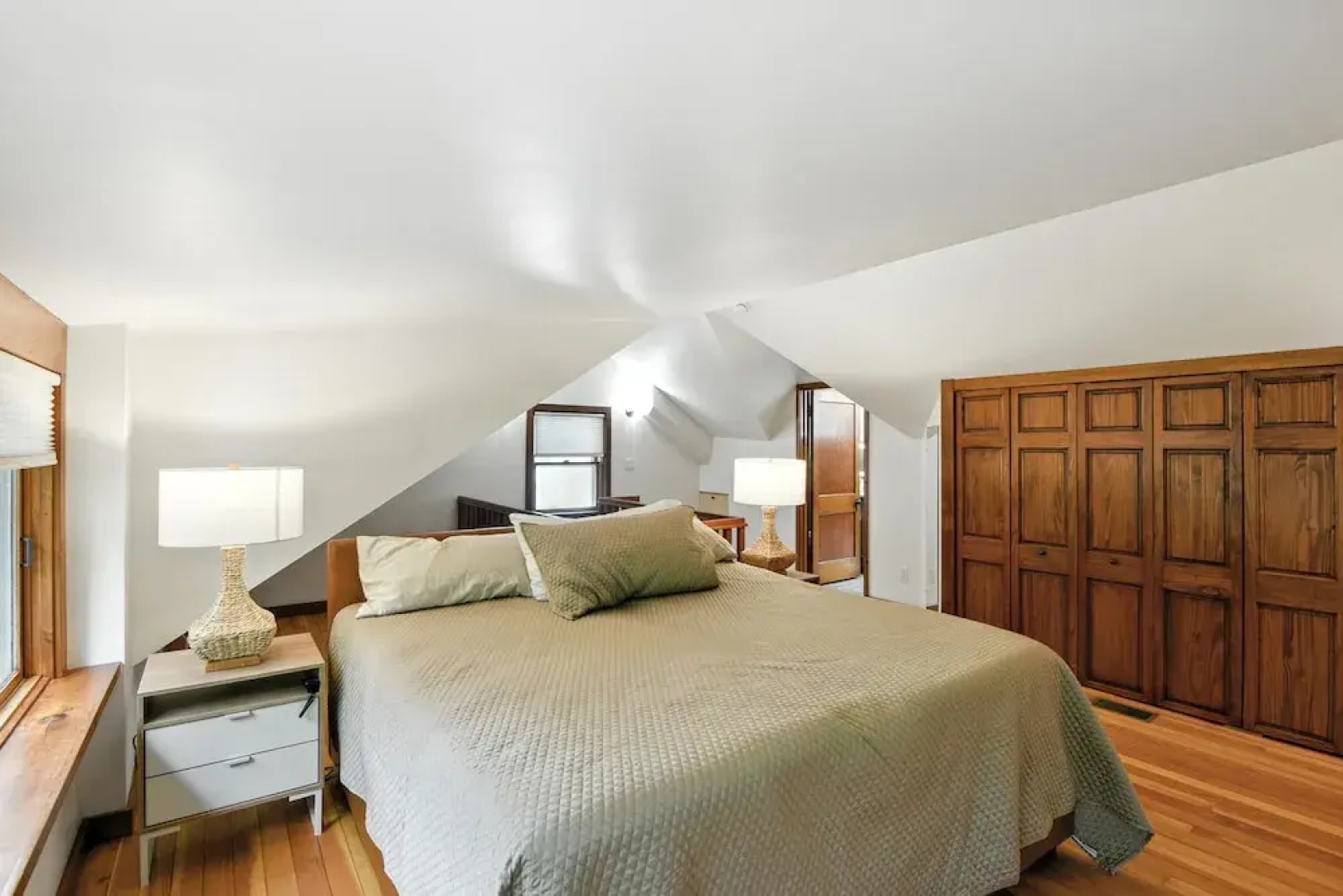 Charming Manville Heights Cottage Retreat 3 Bedroom Home