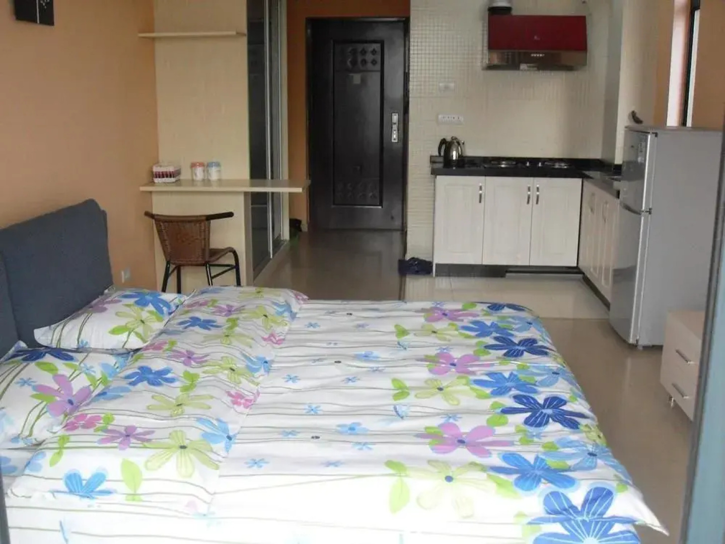 Guilin Li Show Short Rent Apartment