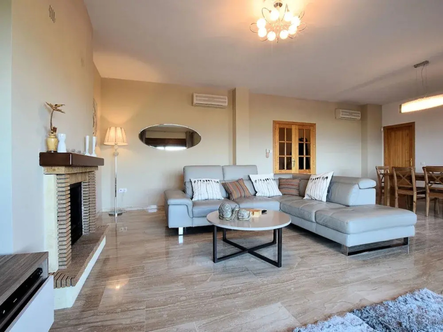 Tasteful Villa in Pinos de Alhaurín With Swimming Pool