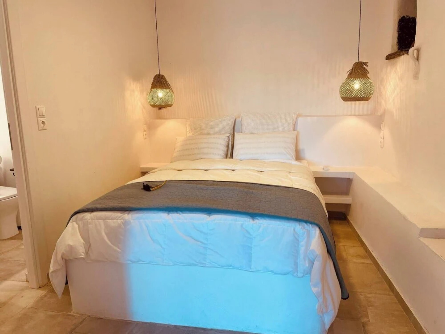 Travellers And Hikers Delight 2, Next To Sougia