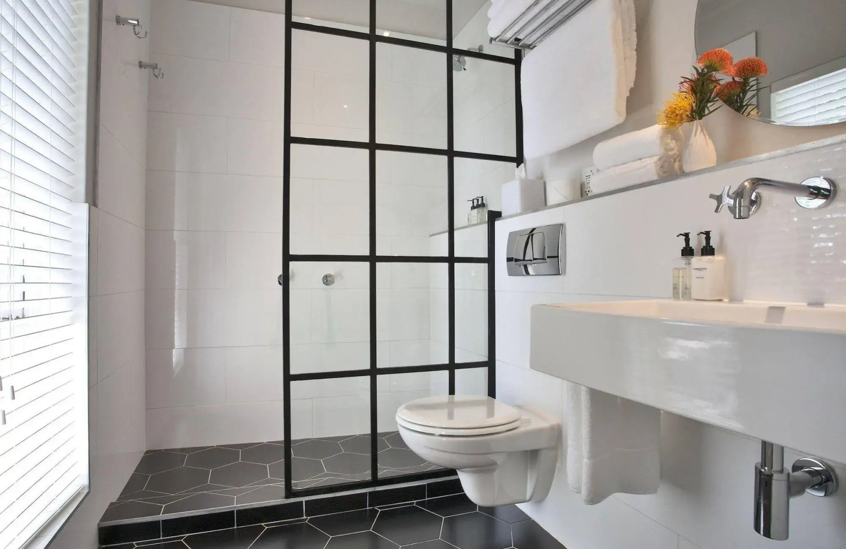 Sugarbird Manor at Protea Heights Farm