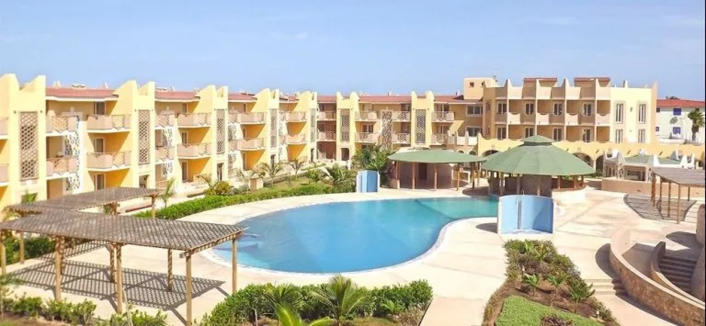 Djadsal Moradias Tropical Resort