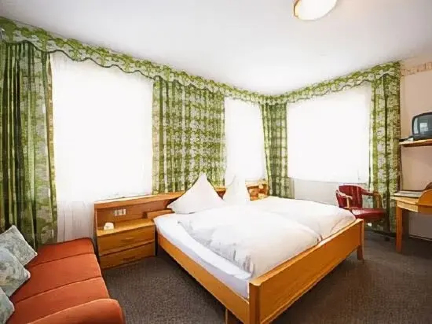 Gruener Baum Landgasthaus