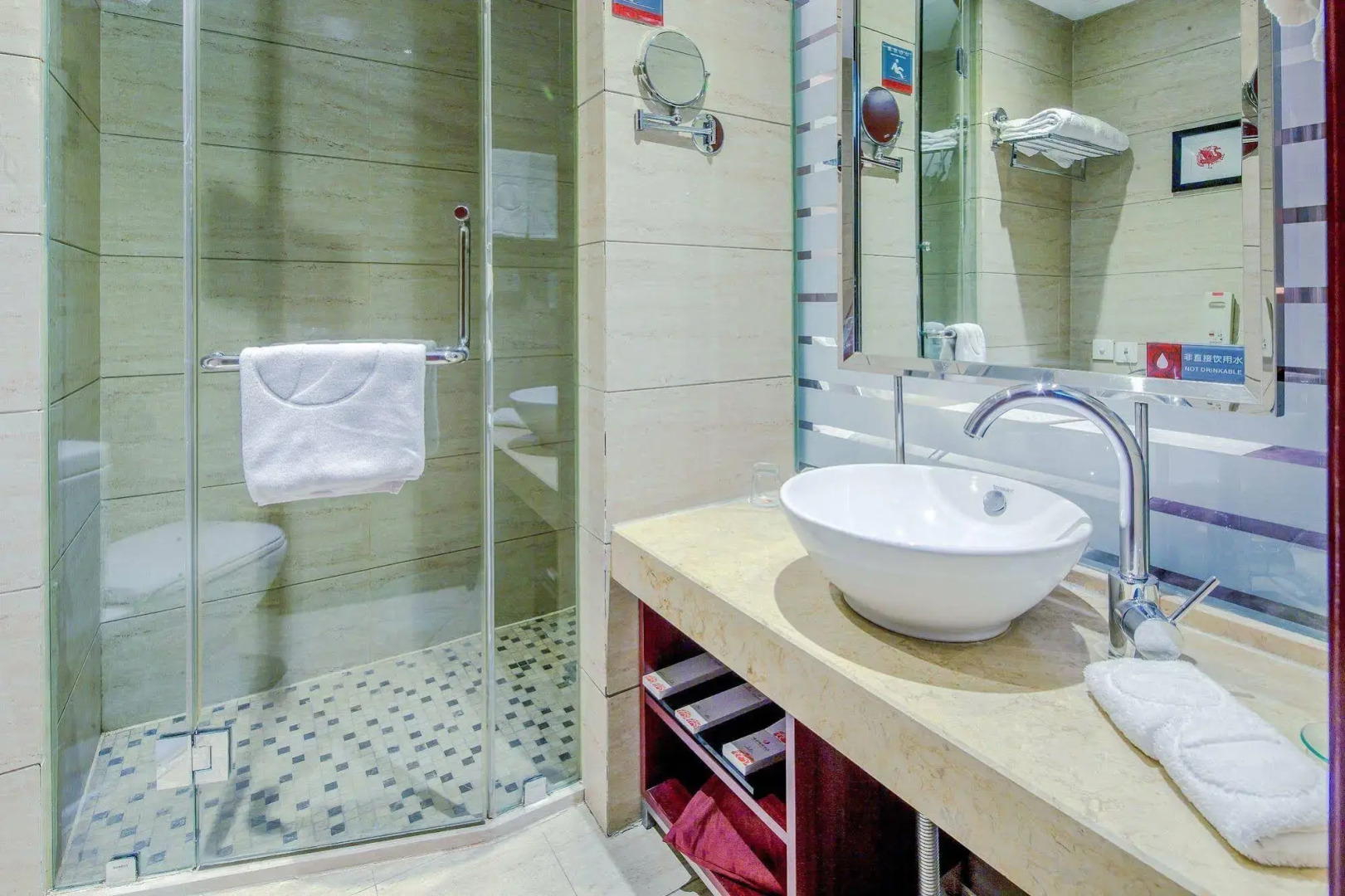 Fengyan Jianguo Hotel