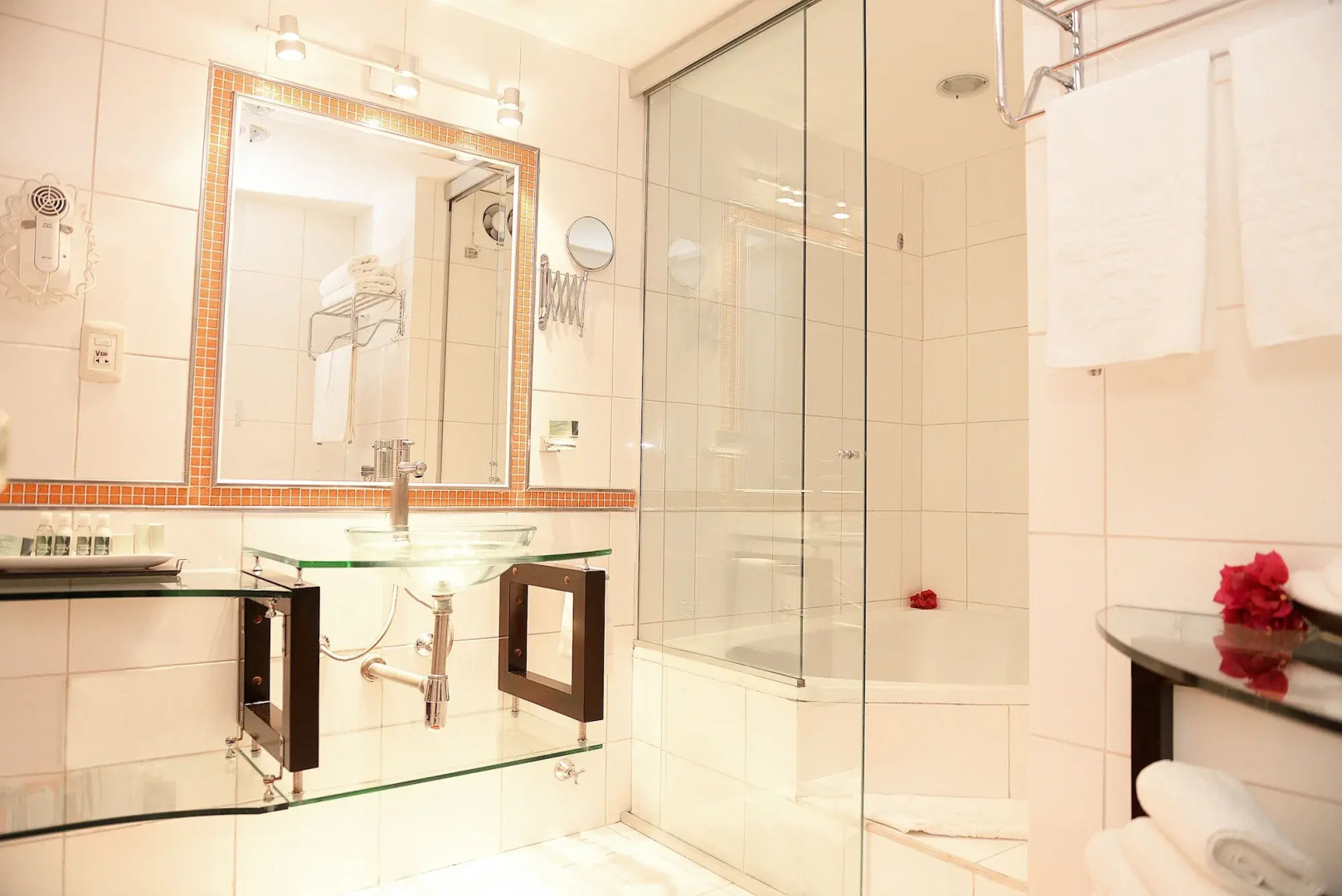 Buganvillas Hotel Suites & Spa