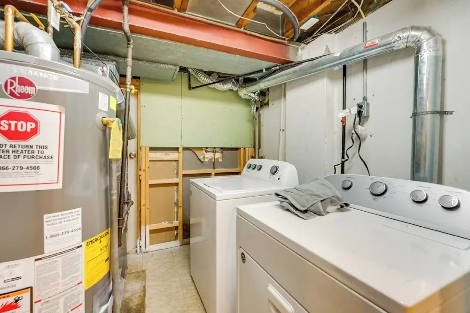 Pet-friendly Dearborn Home < 2 Mi to Downtown!