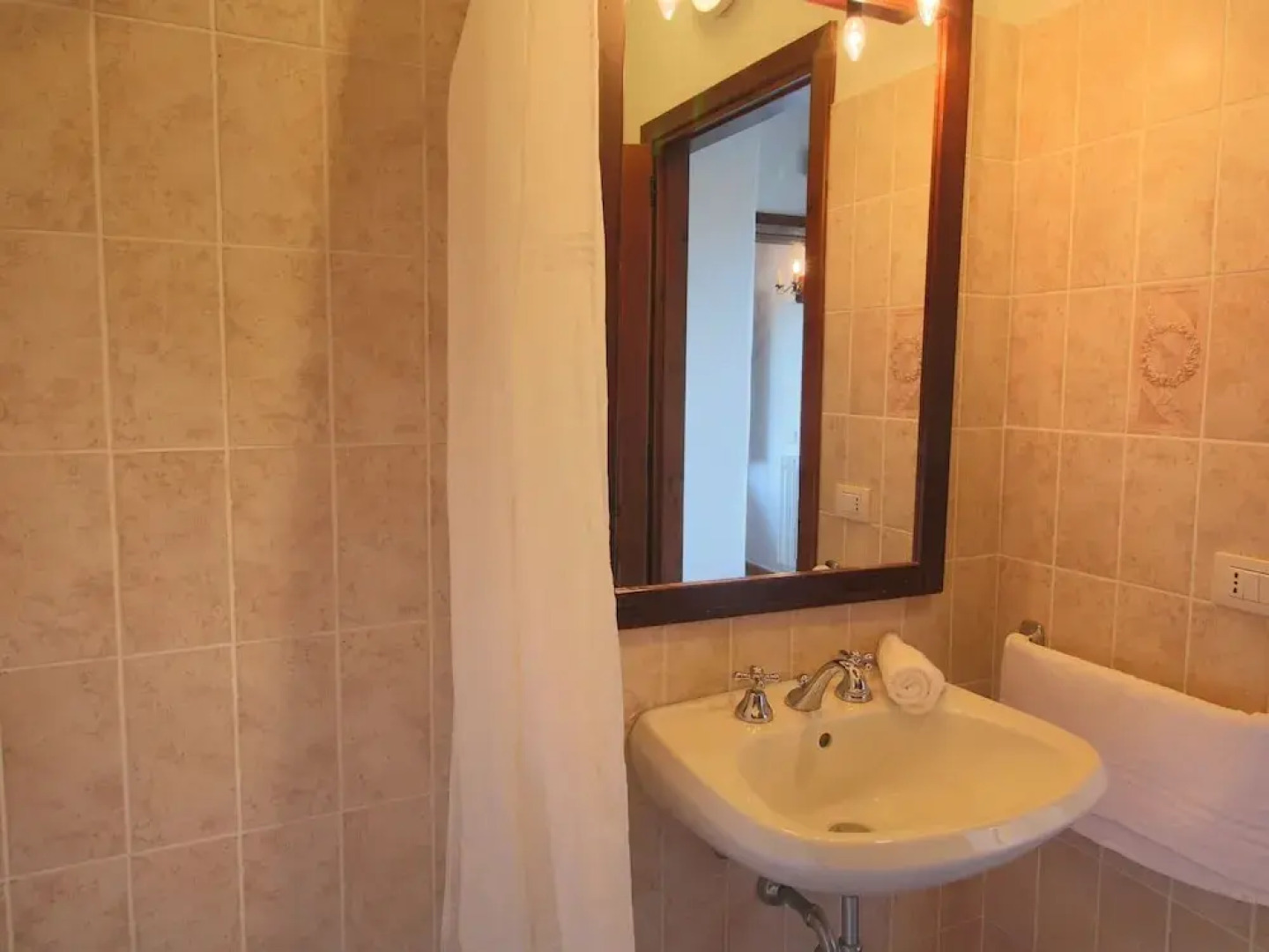 Farmhouse in Proceno With Pool