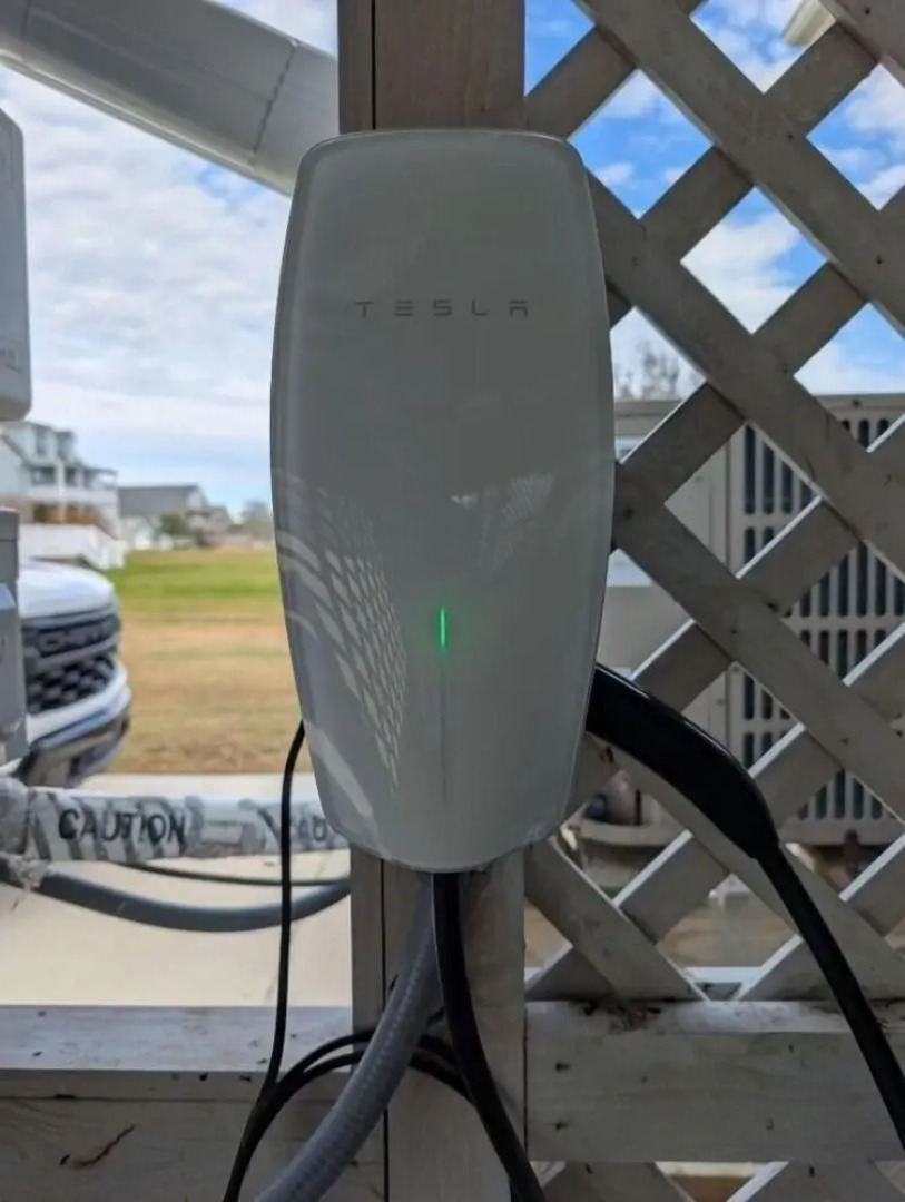 Sunrise Sound Cottage 3 Bedroom Home by RedAwning