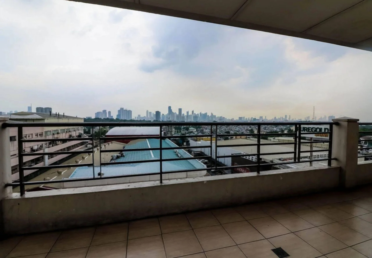 NIDA Rooms Mandaluyong Manila Beauty