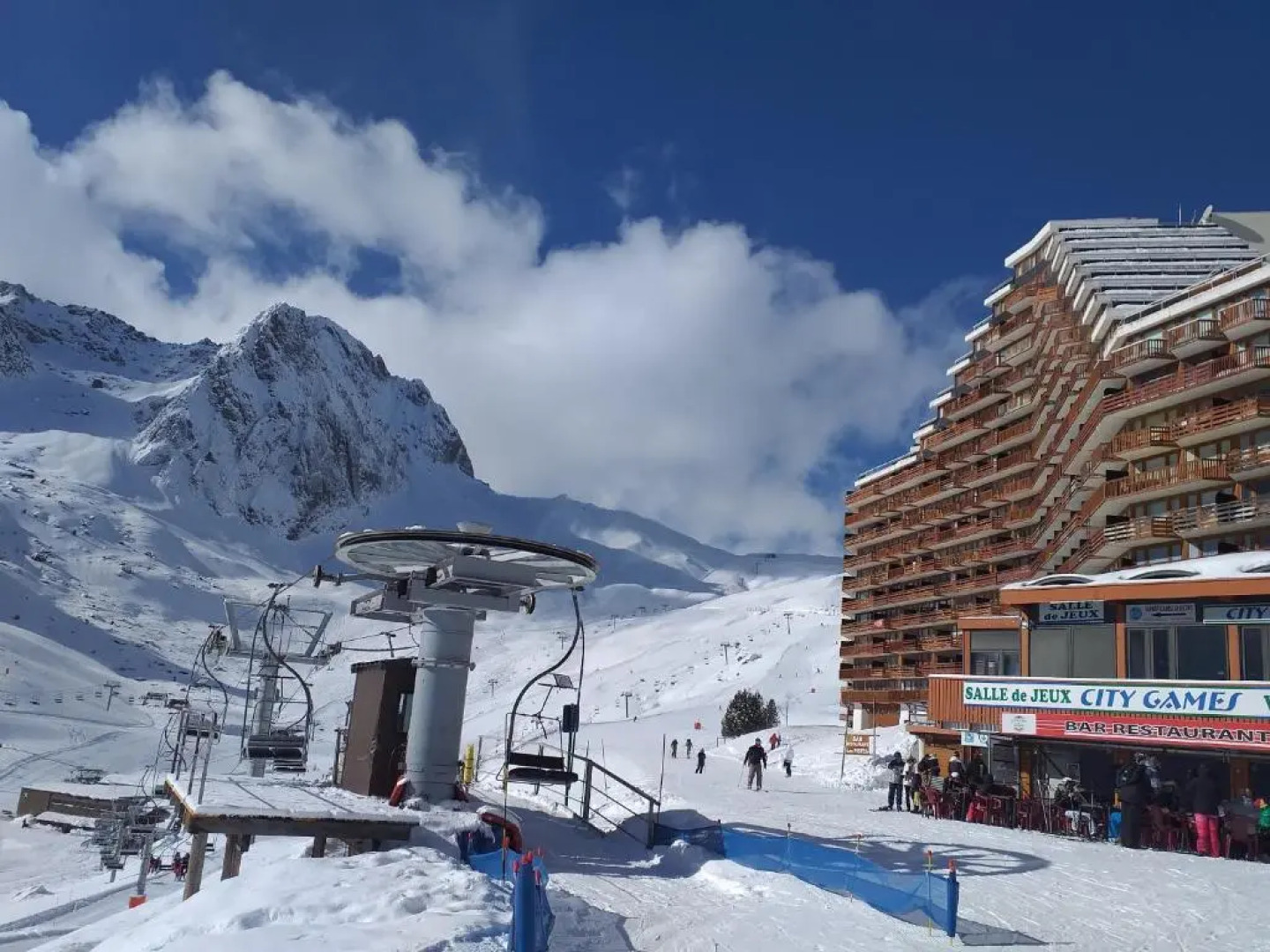 STUDIO en PLEINE MONTAGNE AVEC VUE SUR MARMOTTES