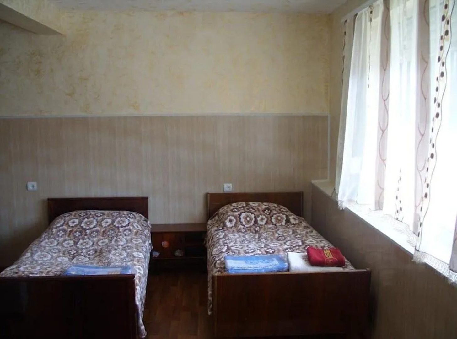 Guest House Garniresthost