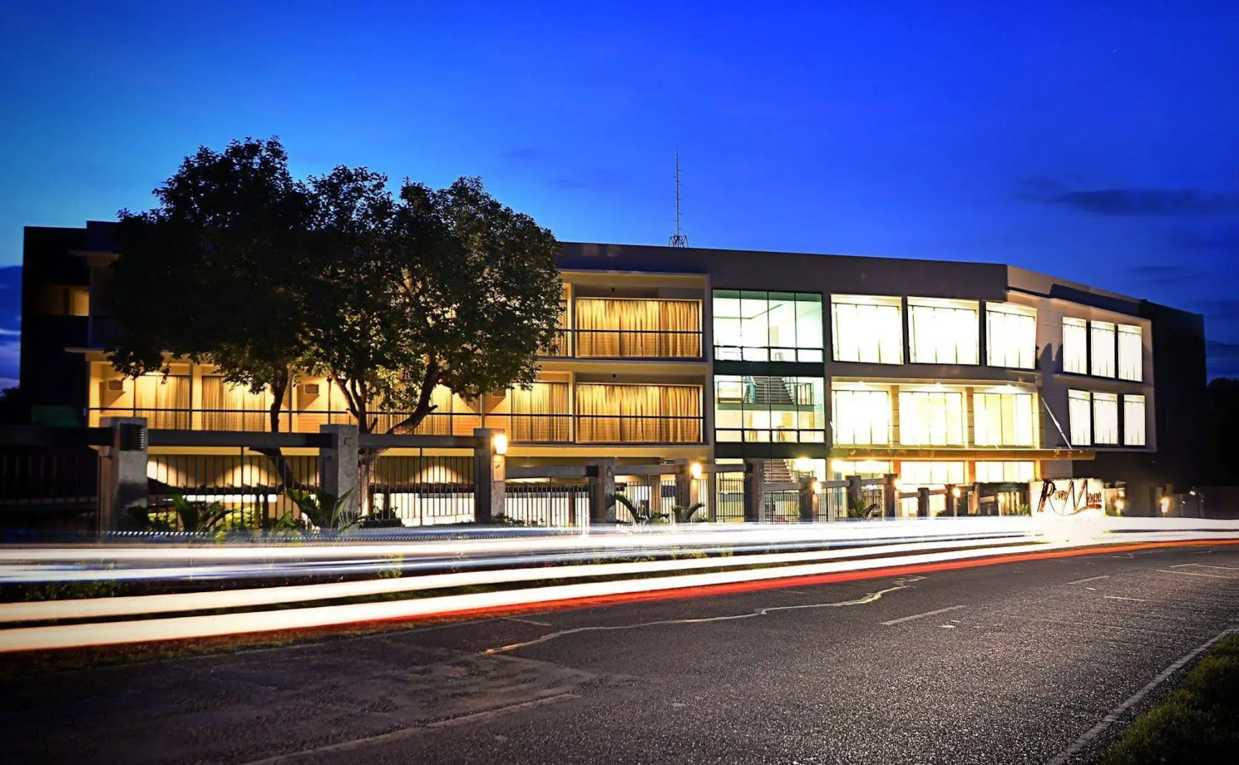 Rivermount Hotel And Resort