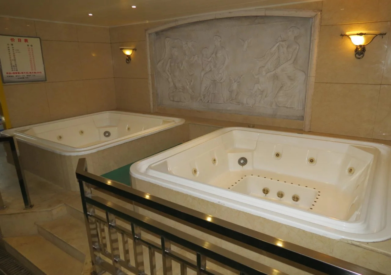 Kunming Golden Spring Hotel