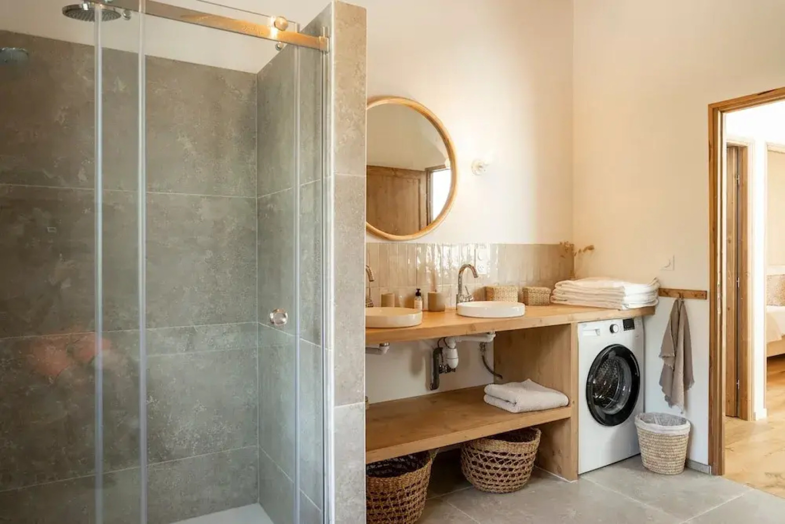 G te Singulier et Authentique Dans Ancienne Ferme