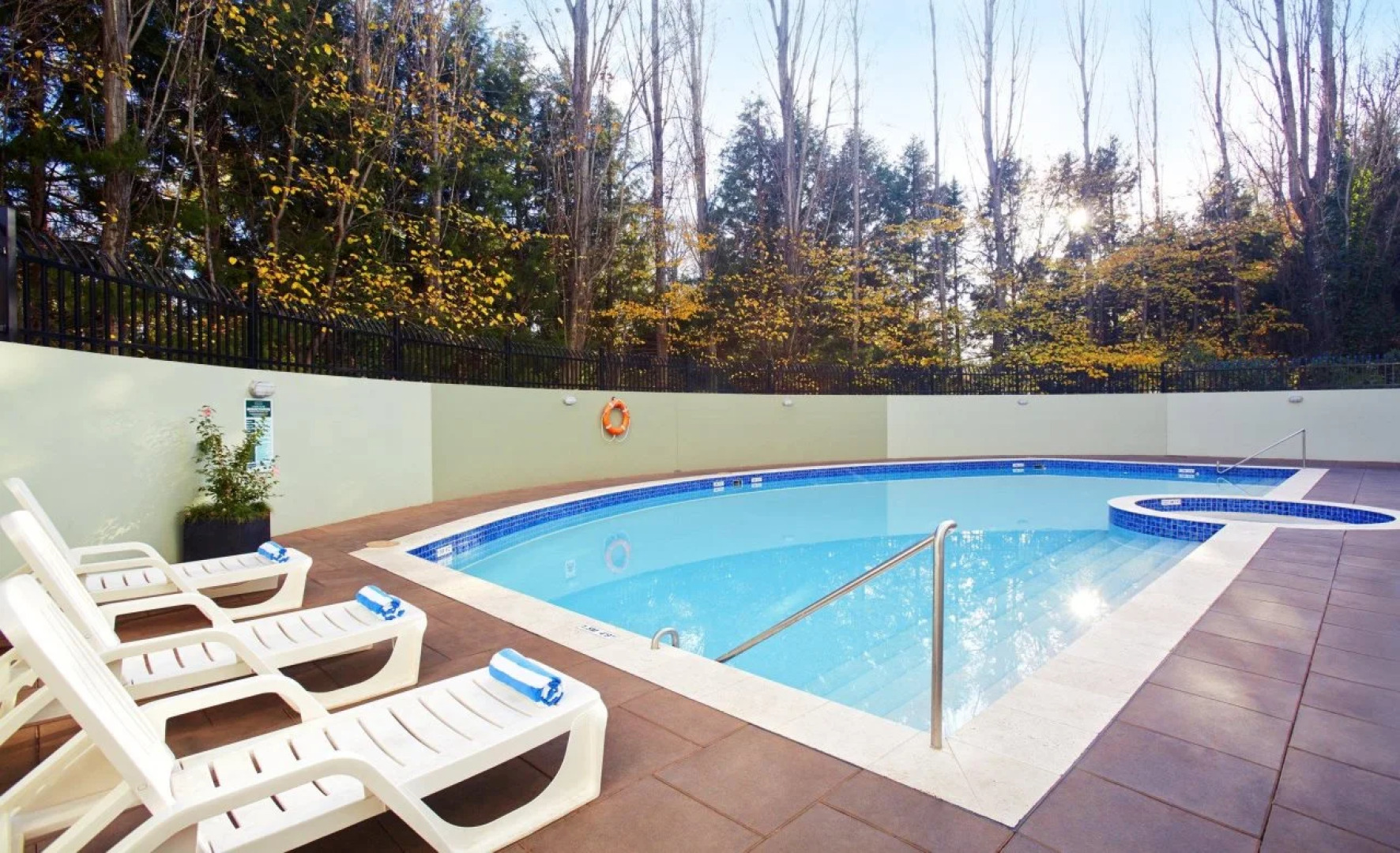 Crowne Plaza Canberra by IHG