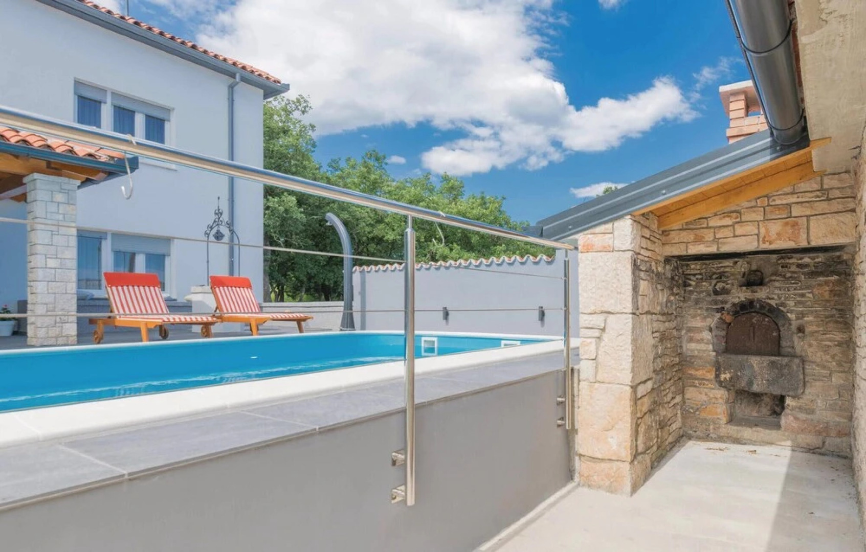 Amazing Home in Manjadvorci With Wifi and 4 Bedrooms