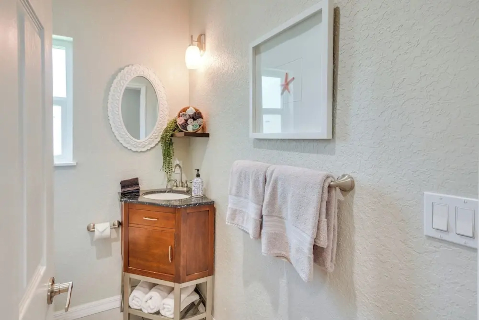 2 Blocks to Canal St: New Smyrna Beach Home