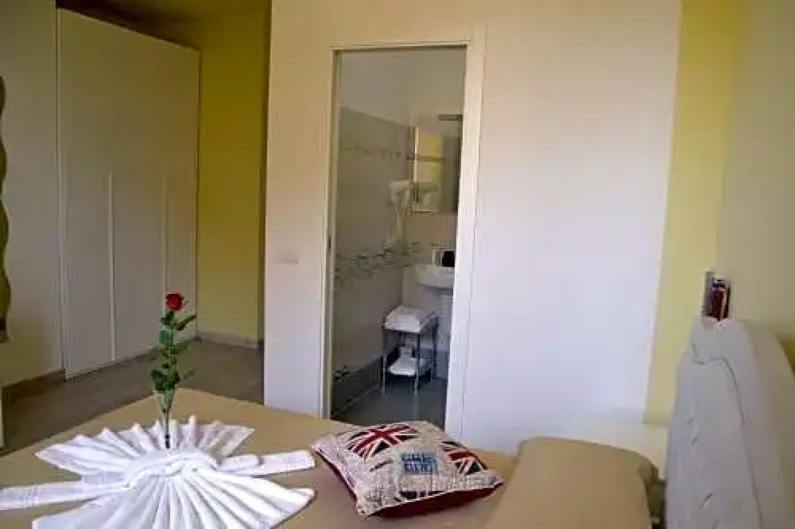 Fly In The World B&B