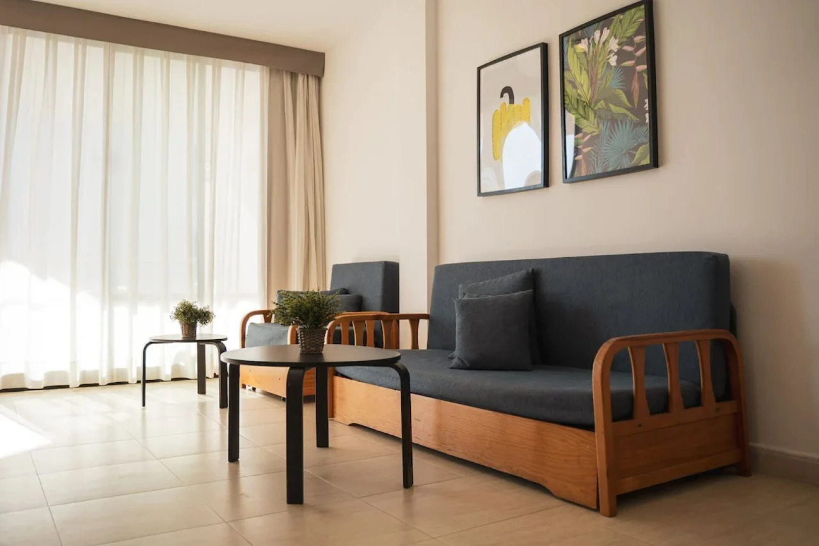 Beatrix 2000 - Caliu apartments