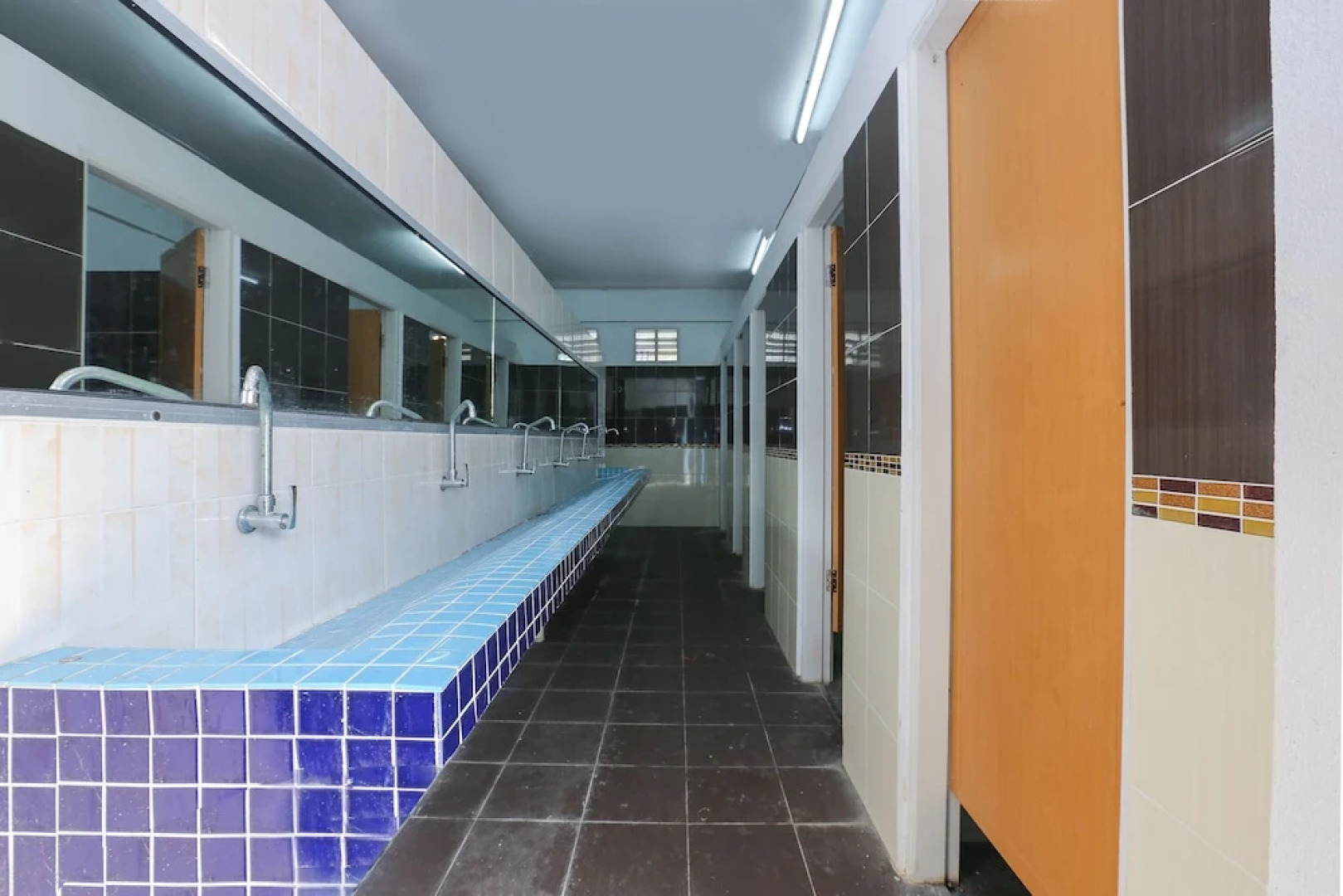 Spot On 89657 Dee Wana Resort 3