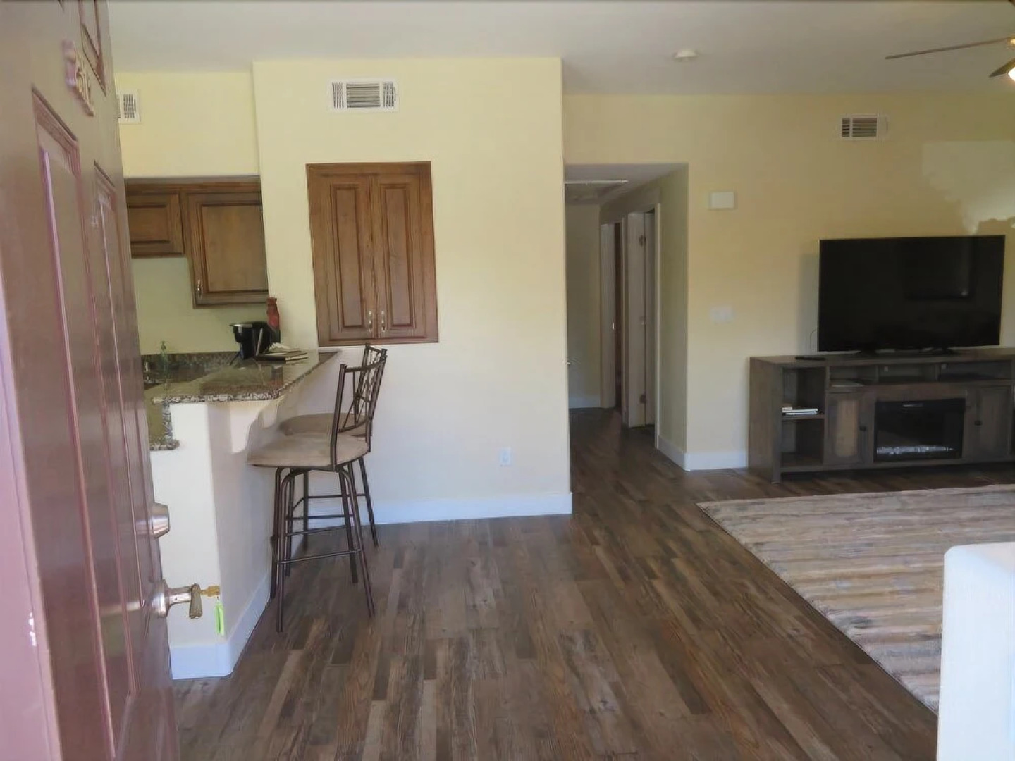 2 Bedroom Condo in Mesquite #215