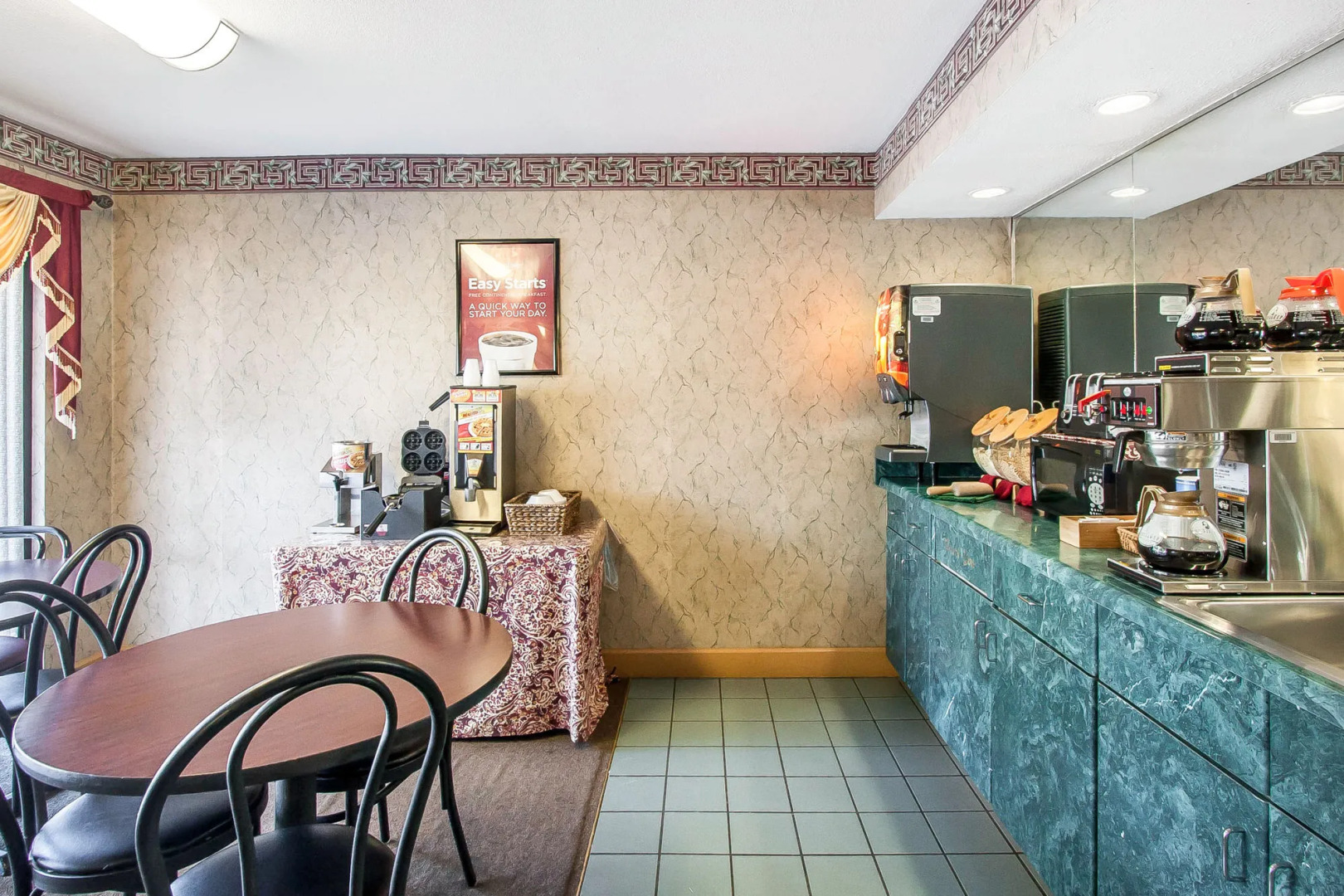 Econo Lodge Inn & Suites Murfreesboro Shopping District