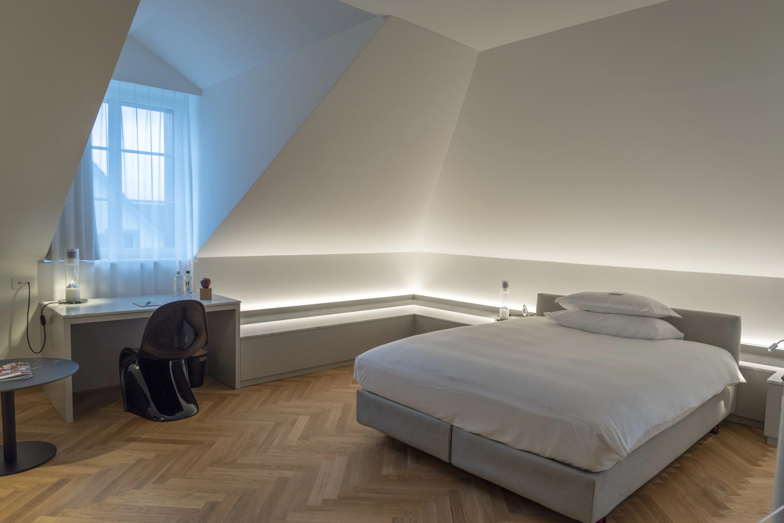 Отель Caspar Swiss Quality