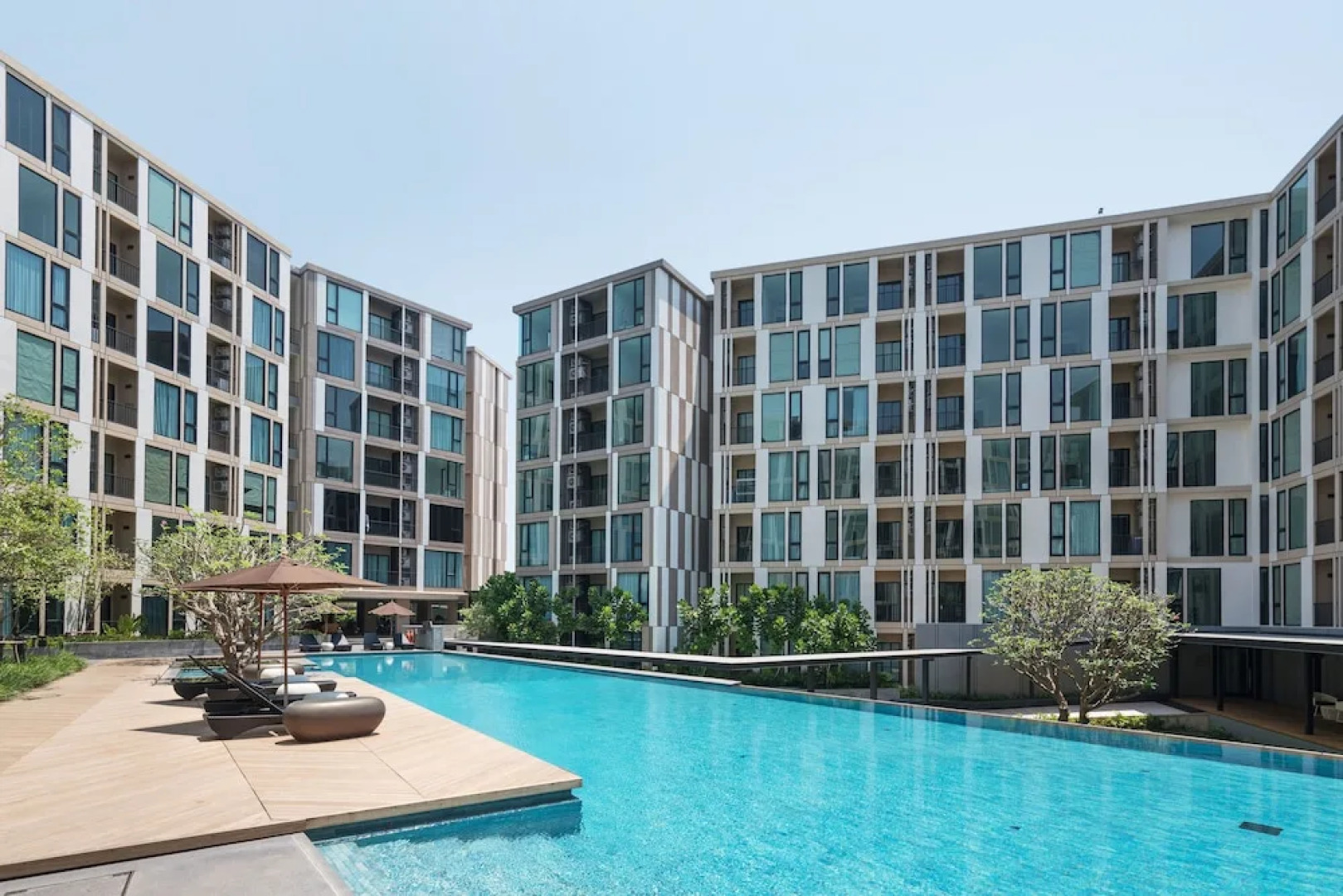 Favstay - The Base Uptown Phuket