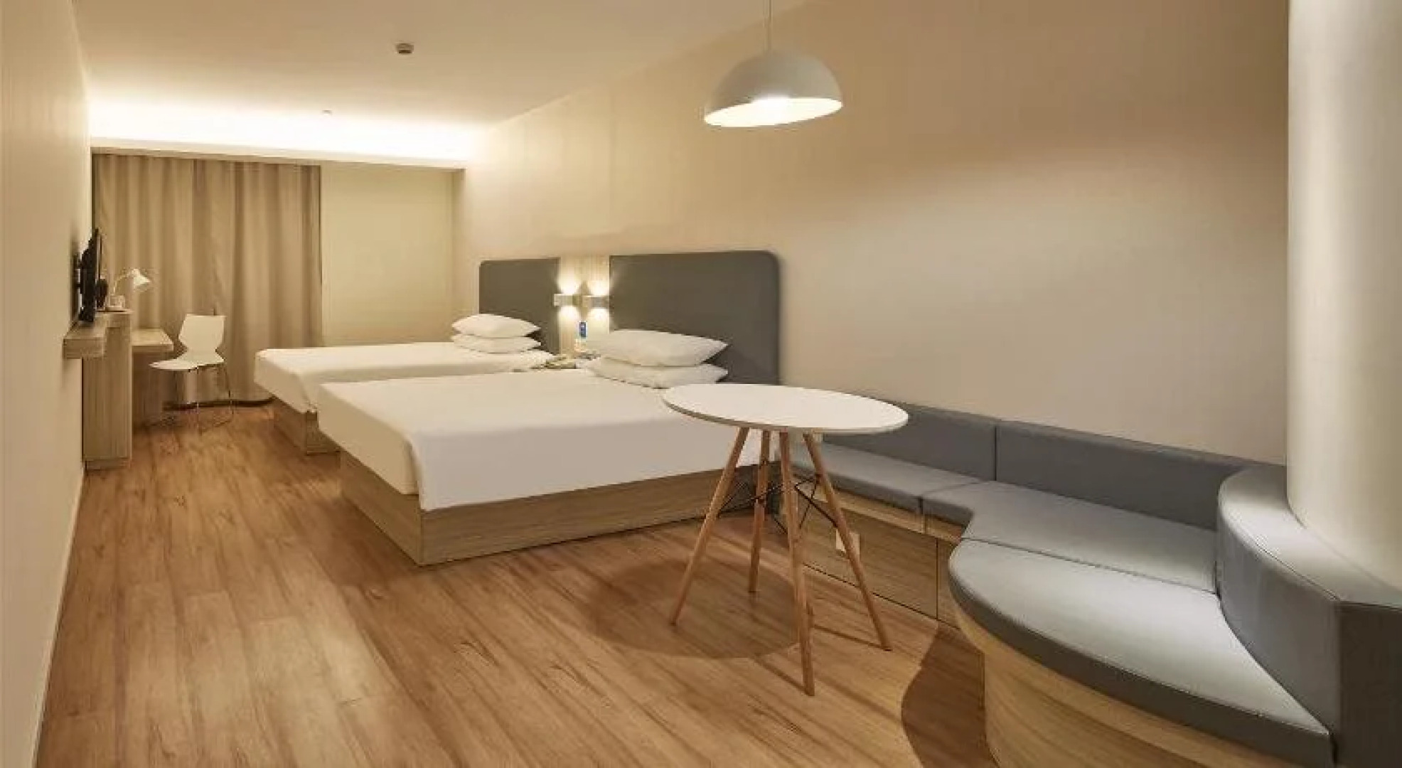 Hanting Express Tongliao Railway Station