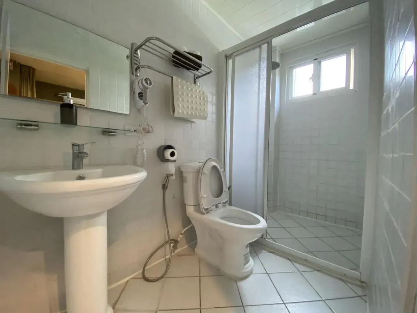 Line Weaving House B&B