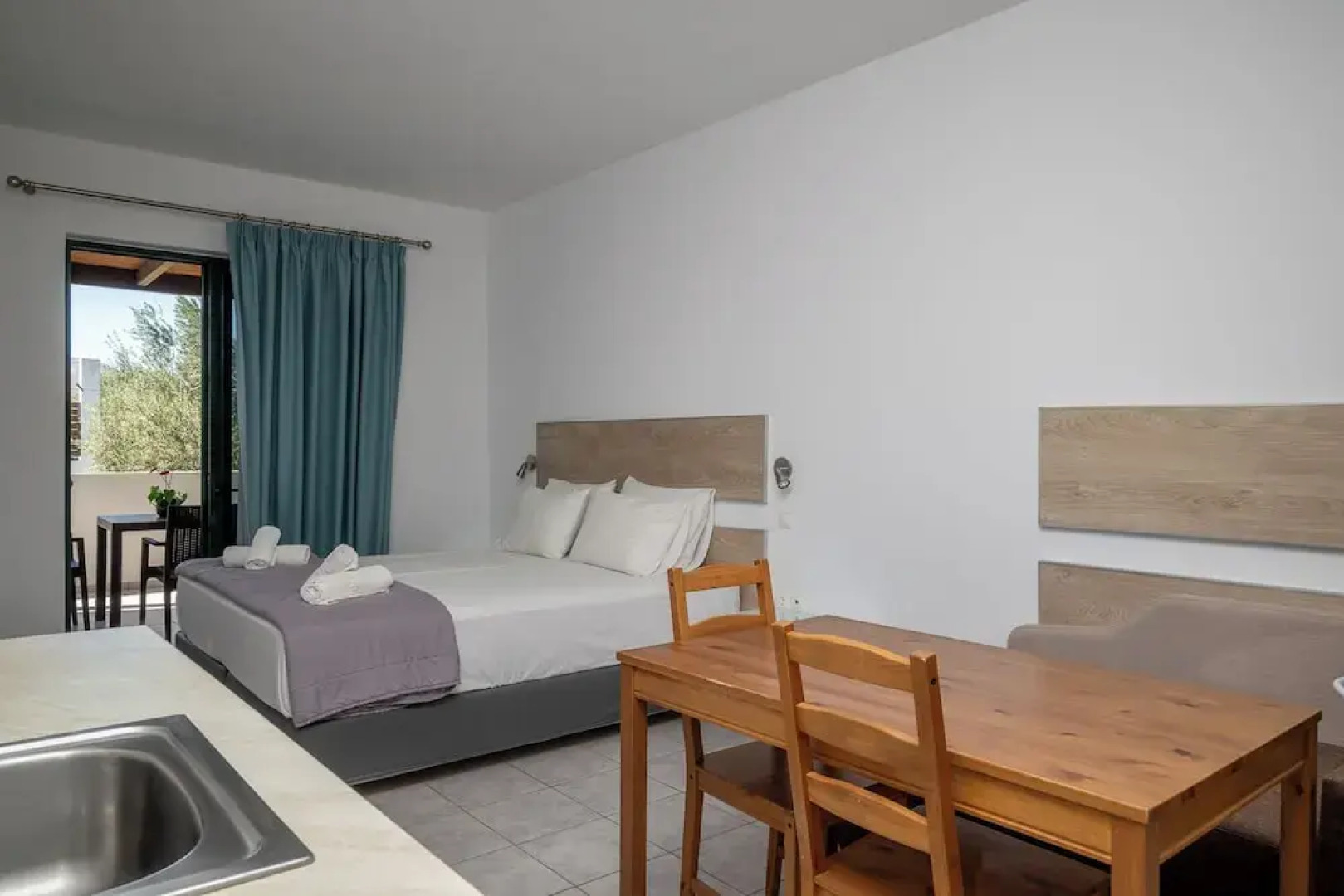 Triantafillas Suites