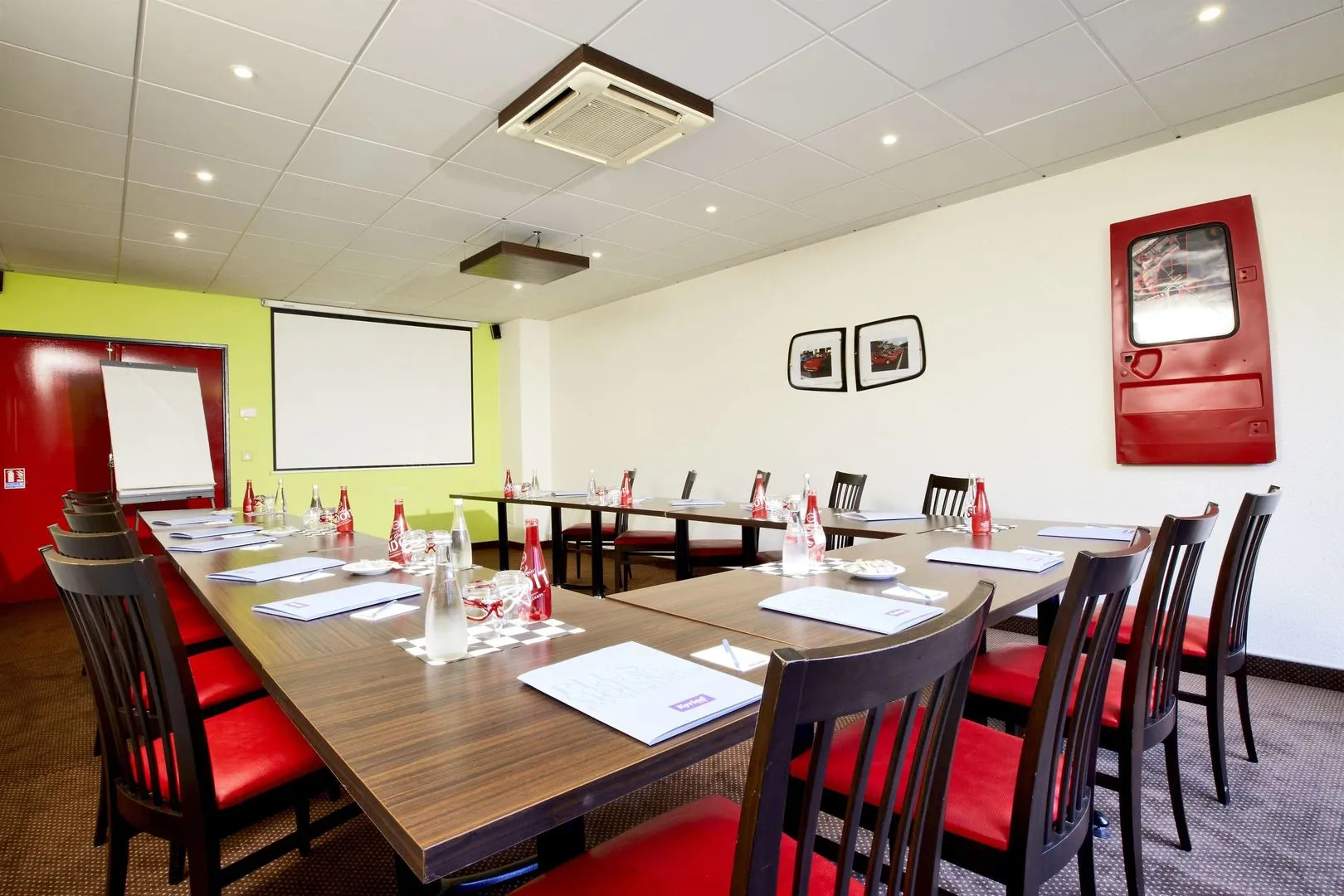 Kyriad Design Enzo Reims Tinqueux