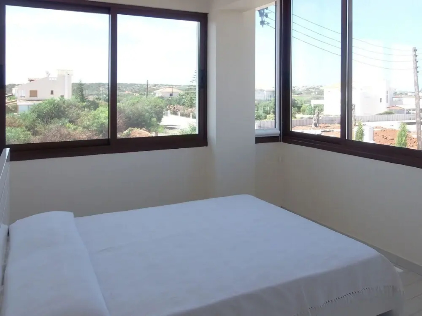 Villa Grecian 1 Platinum