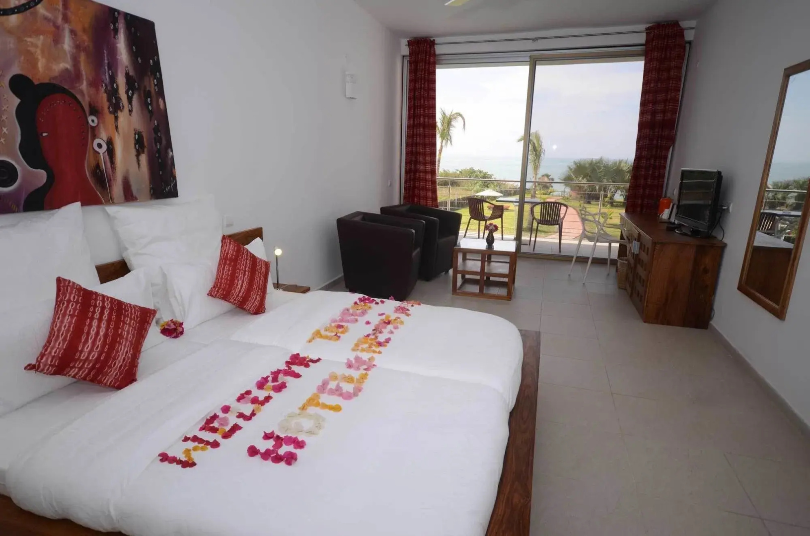 Leo's Beach Hotel & Restaurant - Adults Only