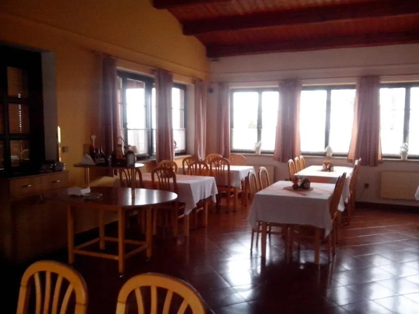 Restaurant a Pension u Hradu