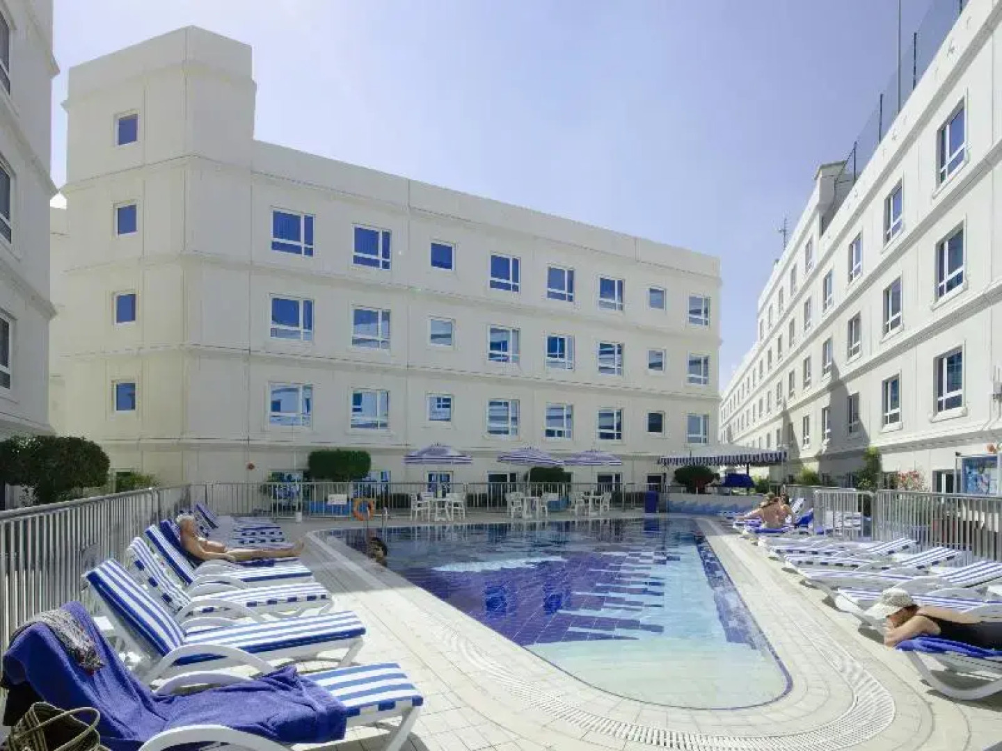 Отель Al Bustan Center & Residence