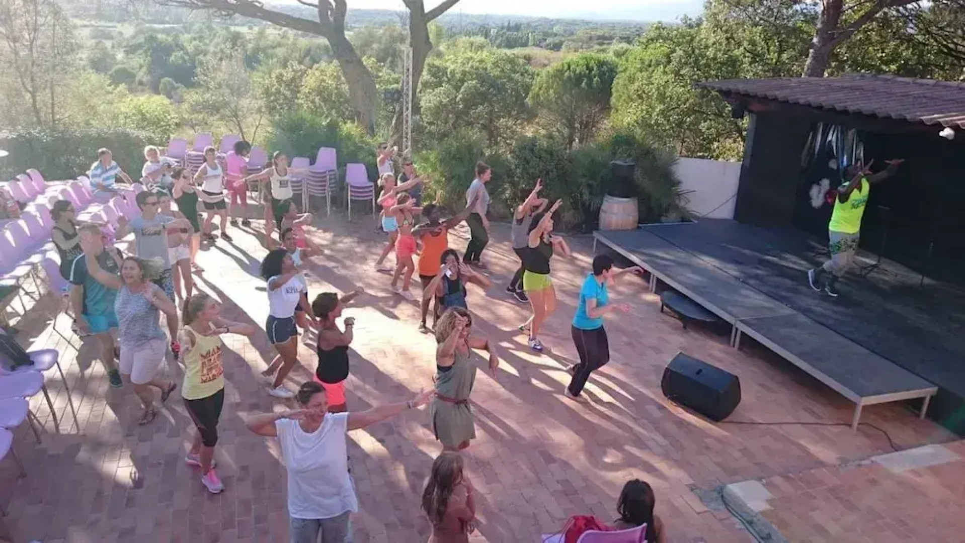 Camping Domaine du Colombier - Yelloh Village