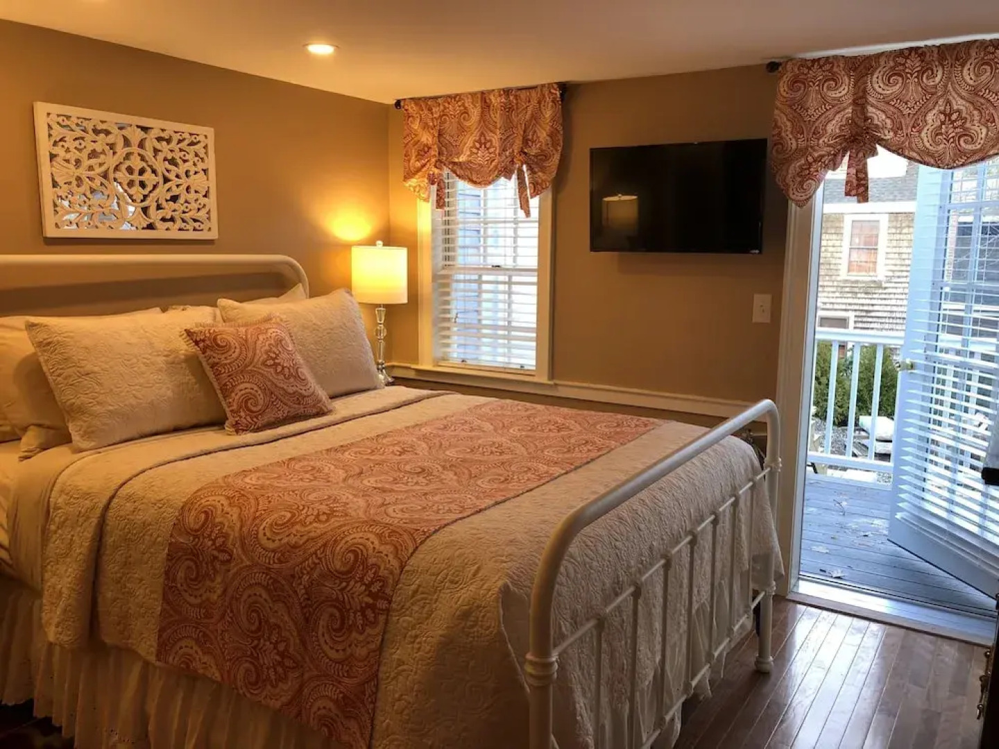 The Captain Swift Inn