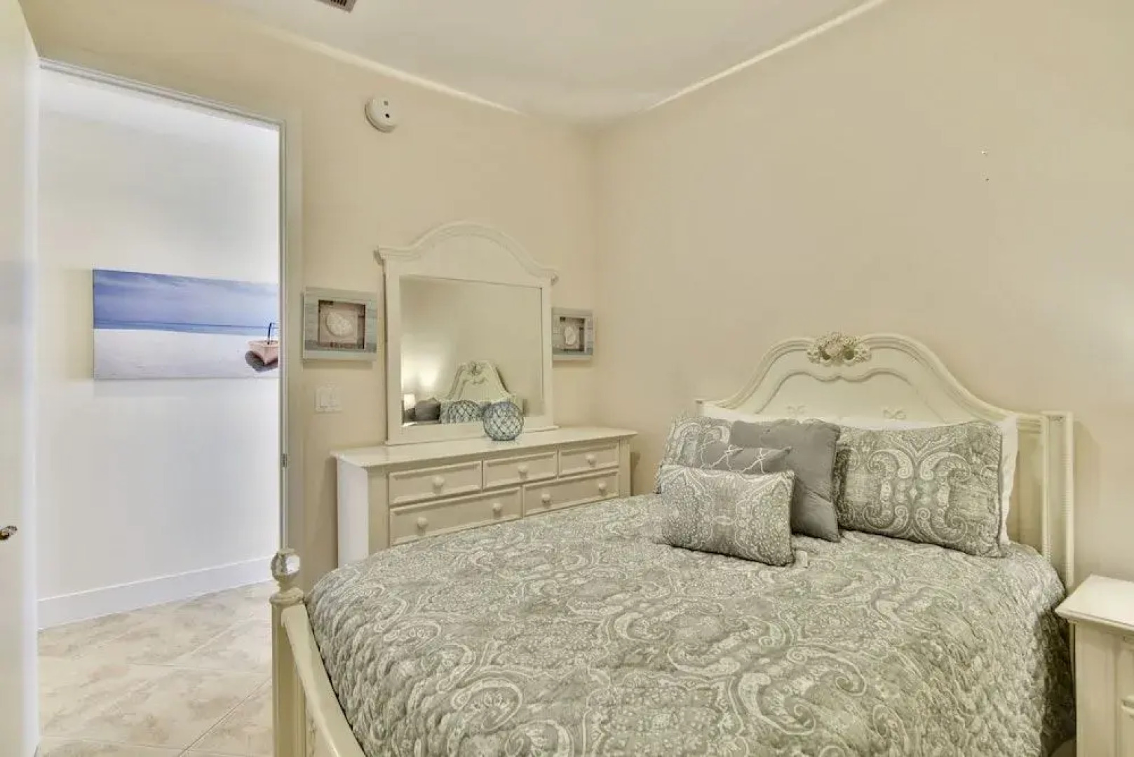 Diamond Beach 506 - Seaglass Treasure