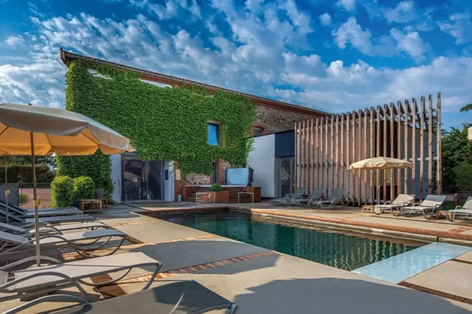 Chateau De Champlong